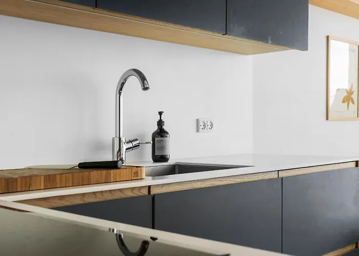 Above The Clouds On 42nd Floor *