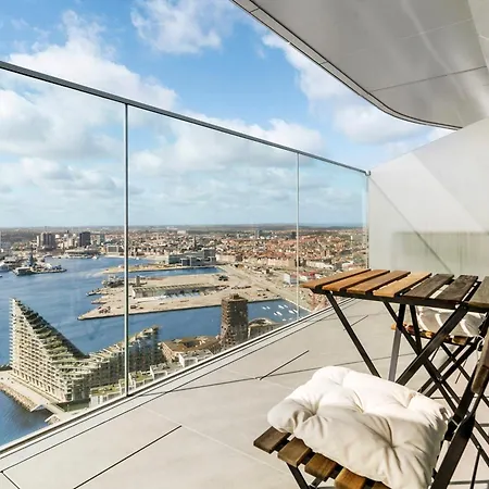 Above The Clouds On 42nd Floor Apartment Aarhus