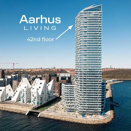 Apartment Above The Clouds On 42nd Floor *
